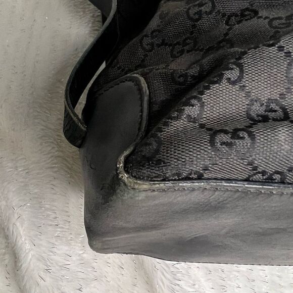AUTH GUCCI HANDBAG- black - Picture 11 of 16